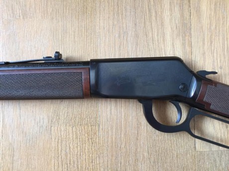 VENDIDA. 
Carabina Winchester 9422  (22LR), es una edición limitada para coleccionistas, esta impoluta 20