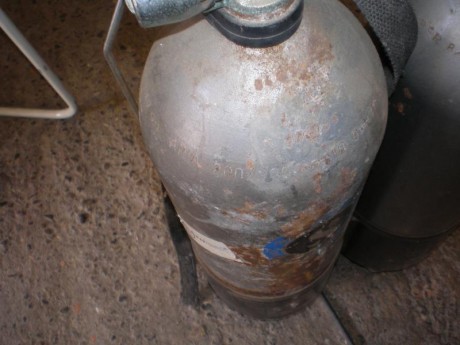 Pues eso que tengo esta scuba doble, que creo que se puede hacer dos, prefiero venderla asi

DETALLES 00