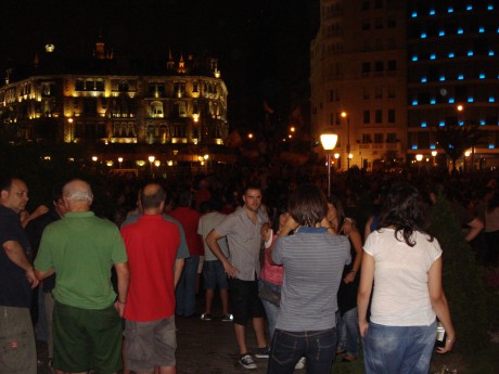 hace unas semanas estabamos como una docena de amigos en el club despues de la reglamentaria sesion de 110