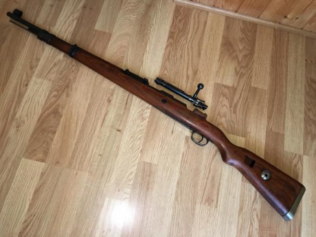 Vendo Máuser KAR 98 K captura yugoslava.

Calibre 8 x 57 mm. El rifle consta de TODAS las piezas.

El 02