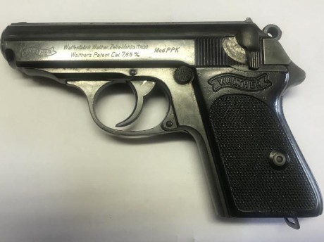 Se vende Wather PPK calibre 7.65, dos cargadores, funda y portacargador. Guiada con licencia A. 01