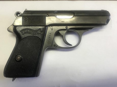 Se vende Wather PPK calibre 7.65, dos cargadores, funda y portacargador. Guiada con licencia A. 00
