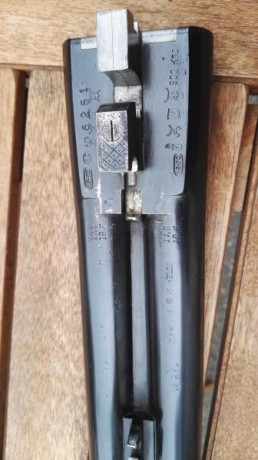 Buenas. Hace poco cayo en mis manos esta escopeta. Es una Arrieta y Cia con la inscripcion en un cañon 10