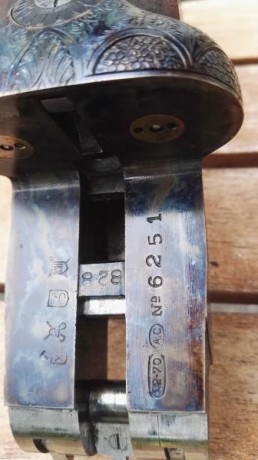 Buenas. Hace poco cayo en mis manos esta escopeta. Es una Arrieta y Cia con la inscripcion en un cañon 22