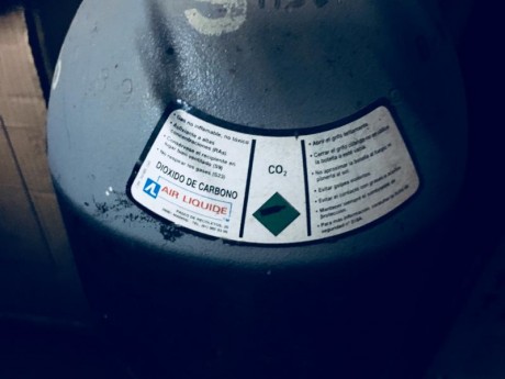 Vendo scuba grande utilizado un mes para inyectar co2 en un acuario ,solo recogida en mano en Madrid NAVALCARNERO 00