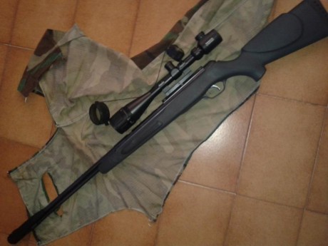 Tengo para cambiar, 
-pistola Beretta 92fs 9pb. Con juego extra de cachas Pachmayr de goma**CAMBIADA**
-pistola 10