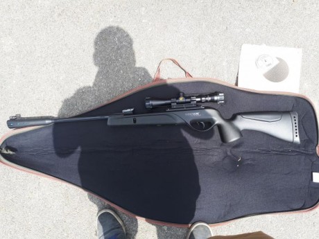 Carabina socom tactical del 4.5mm con visor gamo       3-9x40 con sus tapas 
Se vende con funda y una 02