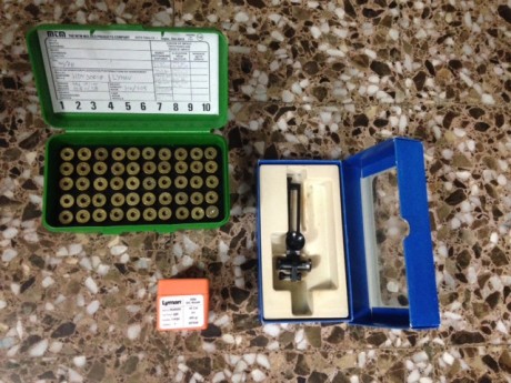 Pedersoli Sharp modelo silhouette cal 45/70 incluye túnel delantero Lyman con anillas
y diópter trasero 02