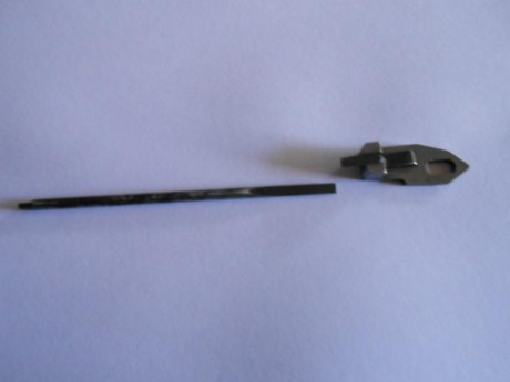 Se me ha partido la varila expulsora del lado izquierdo de mi escoeta Franchis Alcione, desearia que me 02
