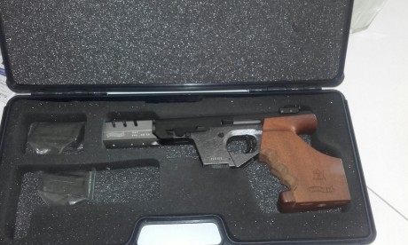 Se vende pistola competicion con su maletin original poco usada 
pongo el anuncio pero es de un compañero 01
