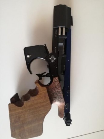 Buenas tardes compañeros.
Pongo en venta mi Match Gun MG2E
Os adjunto fotografías de la misma.
A lo que 02