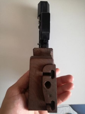 Buenas tardes compañeros.
Pongo en venta mi Match Gun MG2E
Os adjunto fotografías de la misma.
A lo que 12