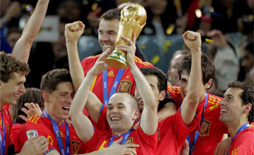  http://es.fifa.com/mm/photo/tournament/competition/01/27/28/28/1272828_full-lnd.jpg 

 40