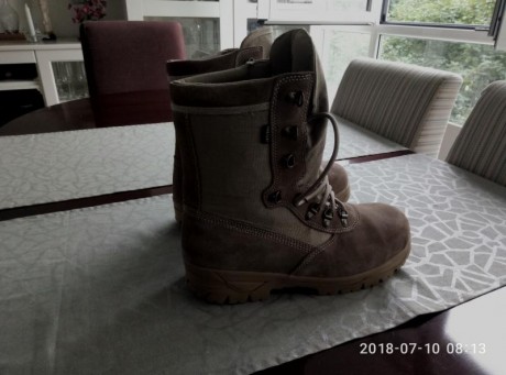 Vendo Botas talla 43, reglamentarias del Ejército del Aire. Completamente nuevas, nunca usadas. Ideales 02