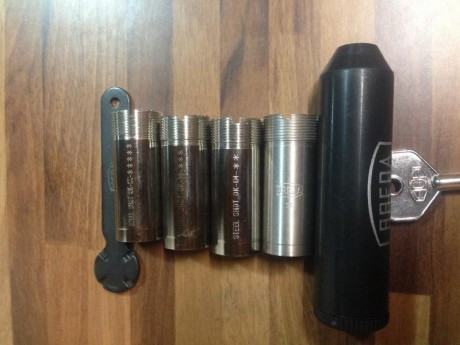 Vendo choques breda válidos también para beretta y benelli
Regalo llave y estuche de limpieza 
Zona toledo-Madrid 00