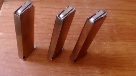 Buenos días.

  Vendo estos cargadores, originales de Astra Falcon del 9C. 
Su estado es absolutamente 31
