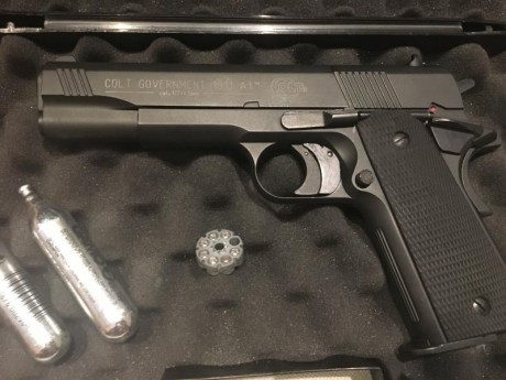 Vendo pistola colt 1911 de aire comprimido nueva, incluye caja originar y cargador de balines extra.

RESERVADA

Un 00