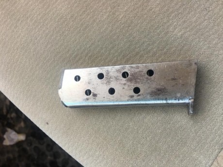 Pues lo anunciado 
Compro un cargador para esa pistola del calibre 6.35. 21