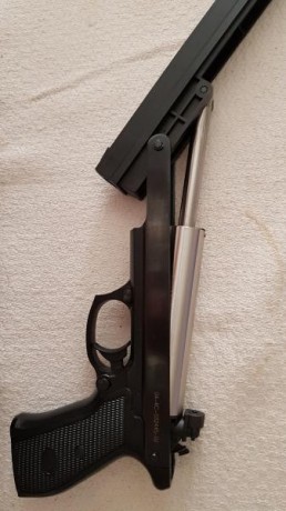 se vende pistola gamo pr 45. Es casi igual a la compact, pero tiene la empuñadura ambidiestra y el gatillo 00