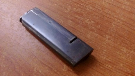 Muy Buenas :
Vendo este cargador para astra 300,  en buen estado , con señales de uso, y  en perfecto 01