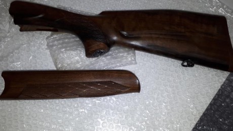 Rifle bettinsoli superpuesto se vende culata y guardamanos sin estrenar con nogal veteado muy bonito y 01