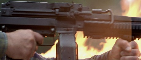 Compañeros,

En vista de las ganas de algunos (Elcafe, Wilcow, Vrakk, etc) por adivinar armas de películas 110