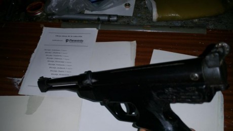 Vendo o cambio por carabina gamo  5.5mm vieja . Pistola gamo falcon calibre 4.5mm  funciona solo tiene 01