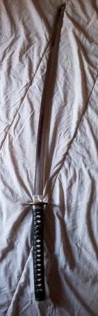   Hola compañer@s!

Por necesidad económica pongo en venta en Madrid mi mejor arma blanca: Katana Miyamoto 02