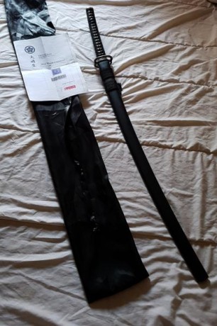   Hola compañer@s!

Por necesidad económica pongo en venta en Madrid mi mejor arma blanca: Katana Miyamoto 01