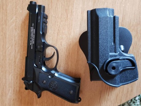 Vendo beretta super rebajada de precio solo por 120€. con unas características asombrosas, toda metálica 01