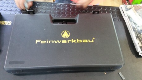 Un amigo vende esta pistola, una  Feinwerkbau AW93 cal.22., el arma esta en perfecto estado, solo la ha 01