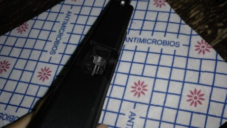 Lo dicho, un amigo mio me pide que ponga a la venta su arma, una Glock 17 de 3º generación.

El arma apenas 11