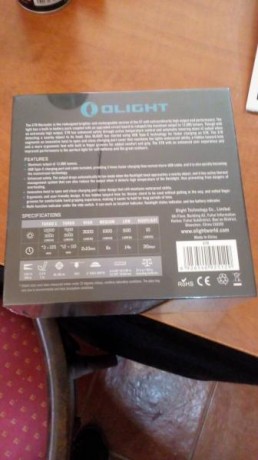 Vendo linterna sin estrenar, sin abrir la caja ni nada con su garantia de la tienda, la linterna es una 00