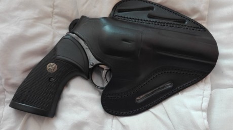 Vendo mi REVOLVER ASTRA POLICE de 3". Guiado en F.
Con 2 tambores: Calibre 357 Magnum y 38 Spl.  10