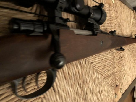 Rifle prácticamente nuevo. Impecable. Bases Appel.
Vendo por no usar. 700 euros.
Interesados contactar 02