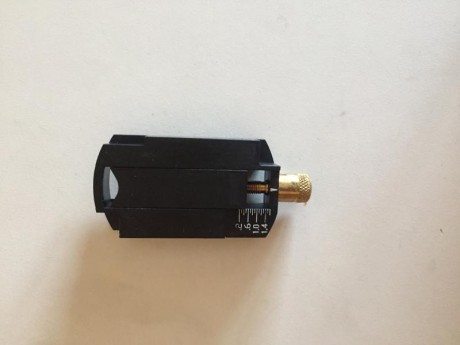 Se vende maquina de recarga por no usarse. Menos de 1 año. Está en perfectas condiciones y tiene unas 50