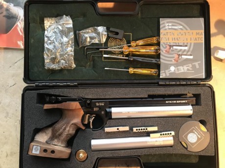 Hola a todos.
Vendo Steyr LP50 de diciembre 2016. La pistola está nueva. La utilicé el primer año y luego 01