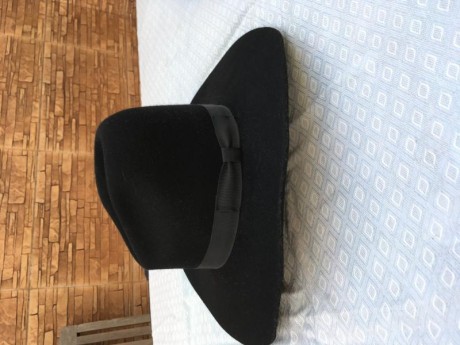 Vendo mi sombrero tipo GUS de la marca DOUBLE SS. Talla M, 7 de USA. 70 euros portes incluidos IMG_2200.JPG 01