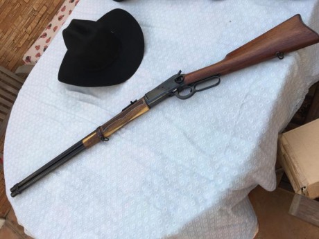 Vendo mi carabina Tigre calibre 44-40, conocida por todos. Está en perfecto estado, como se puede comprobar 02
