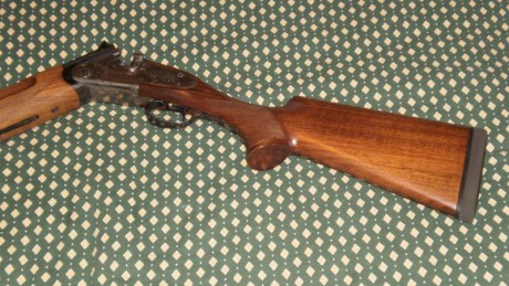 Se vende superpuesta Aya Excelsior de 71 cm de cañon con polichoques, pletinas verdaderas desmontables 00