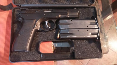 Hola foreros. vendo mi cz 75 por dejar éste deporte. la vendo en 100 euros por que no quiero regateos 01