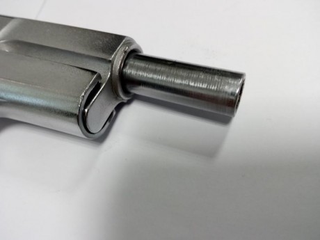 Pistola Browning HP-35, fabricada en los 70. 9 mm PB
Cromada
Con un solo cargador
Cachas Pachmayr que 01