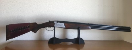 Vendo  escopeta  superpuesta marca   AZHUR   ( Ascencio Zabala).
Calibre  12/70,  expulsora,  2 gatillos, 02