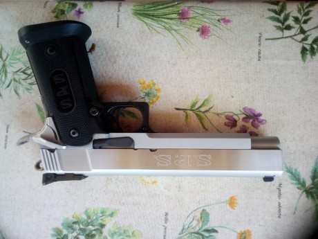 Buenos dias . 
voy a empezar a recargar este arma la SPS de 6 pulgadas , tiene ya sus años pero esta muy 00