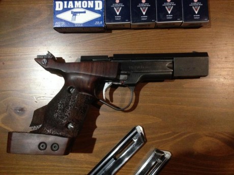 Hola vendo esta pistola
Funciona perfectamente
La vendo con lo que se vee en la foto 40