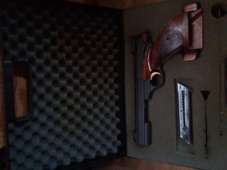 Pongo a la venta pistola FN Browning internacional & Practice calibre 22LR, de reconocida fiabilidad, 02