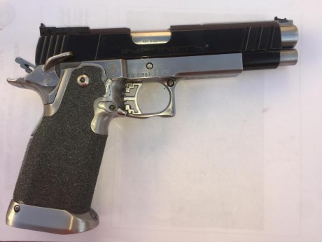 Hola vendo pistola INFINITY del calibre 40. Es de 5 pulgadas el cañon. La corredera es de 4,5 pulgadas, 00