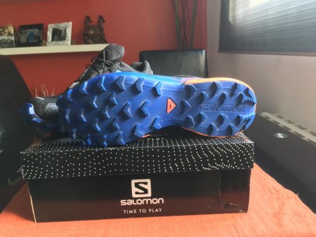 Compre estas zapatillas para la práctica del IPSC, pero las tallas son muy justas así que no me hecho 10