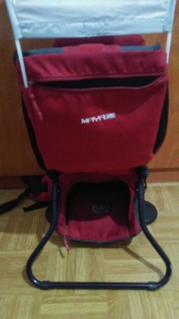 Mochila portabebes bebeconfort, apenas tiene uso , destacar una mancha de pintura.
Reposapiés, para mantener 11