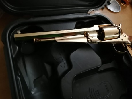 Vendo dos santa Barbara New Army, uno pavonado con tambor grabado en AE, el otro con acabado niquel dorado 02